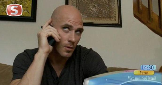 johnny sins çok masum bakmıyor mu :))?