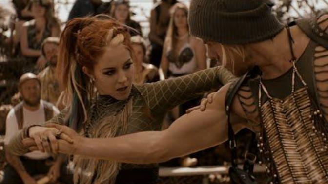 Lindsey Stirling çok sempatik değil mi?