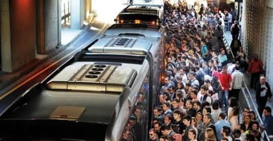 Toplu taşımalarda osuruk ortaminda bulundunuzmu?
