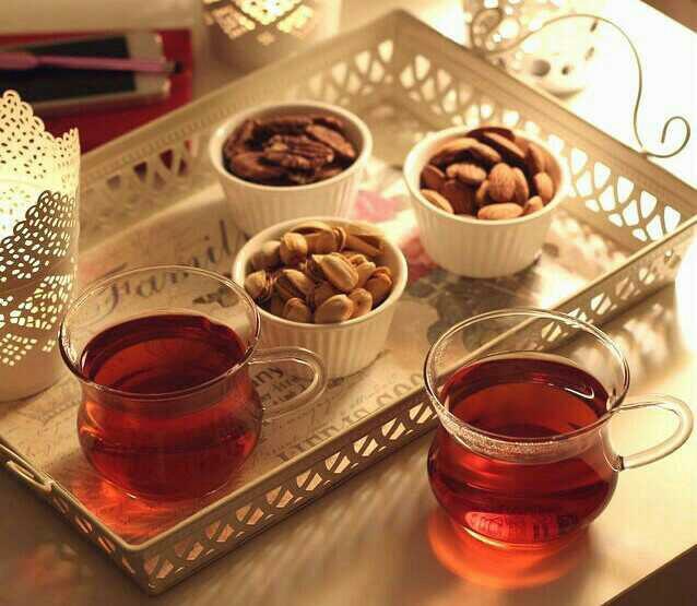 Sizin evde çayı kim ikram eder 🍵😃?