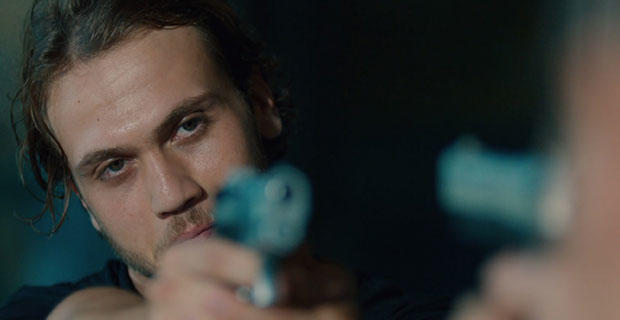 İçerde Mert mi Sarp mı ? 