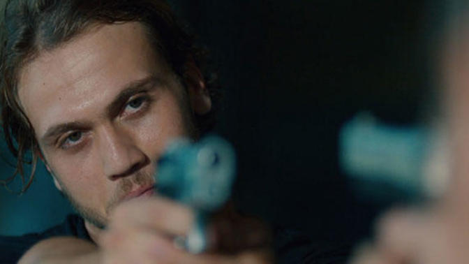 İçerde Mert mi Sarp mı?