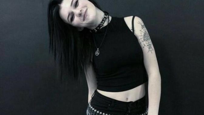 Black metal dinliyormusunuz?