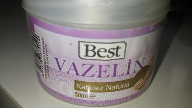 Resimdeki vazelini makyaj temizlemek için aldım ama içindekiler ayrıntılı yazmıyor sizce zararlı mıdır?