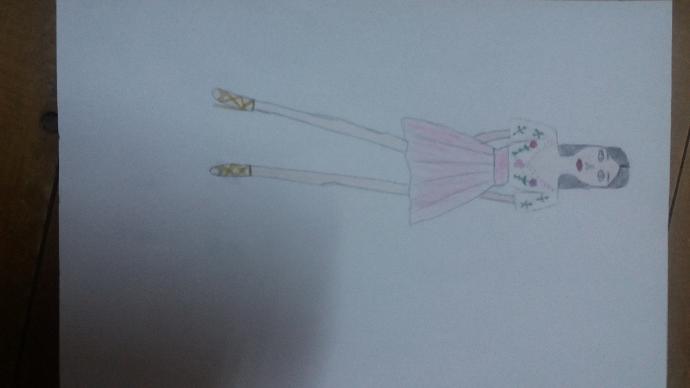Arkadaşlar kardeşim 14 yaşında ve ileride moda tasarımcısı olmak istiyor. Sizce çizimleri iyimi?