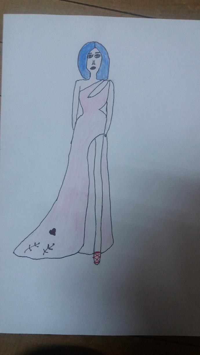 Arkadaşlar kardeşim 14 yaşında ve ileride moda tasarımcısı olmak istiyor. Sizce çizimleri iyimi?