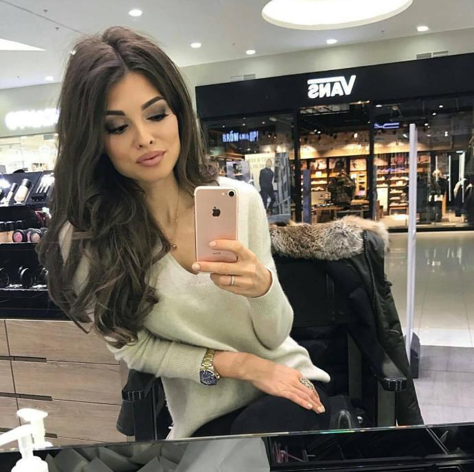 Hangi saç rengini beğenirsiniz? Kumral mı sarı mı yoksa kahverengi mi ? Kızlar saçlarda ombre beğenir misiniz?
