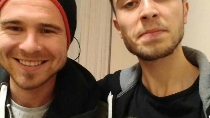 Brad Pit'e benzeyen birini görseniz ne yapardınız?