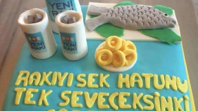 Bir adama 4 kadın düşer; Anası, bacısı, karısı, kızı gerisi pezevenkliğe girer. Sizce?