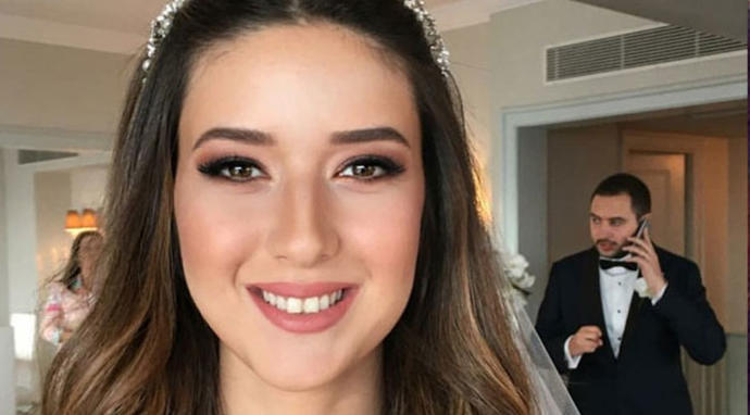 Acun Ilıcalının sevgilisinin , kızıyla aynı yaşta olması ayrıca bunu yaparken evli olması ne düşünüyorsunuz ?
