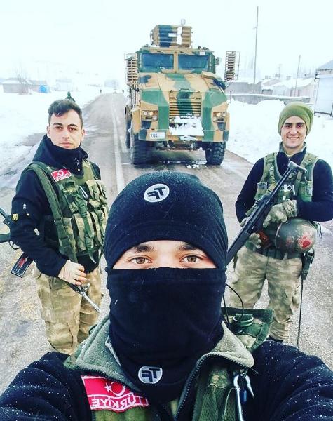 Polis-Asker evliliği?