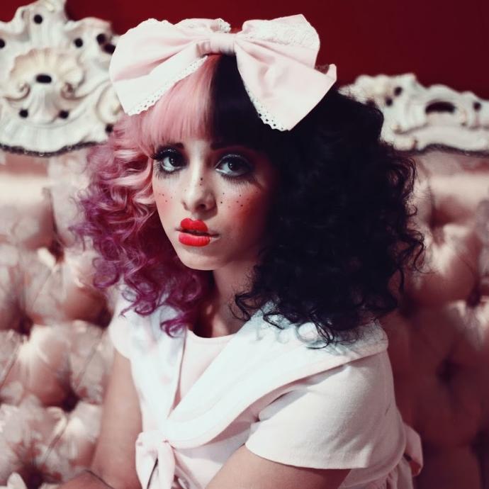 Melanie Martinez dinleyen var mı aranızda?