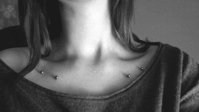 Köprücük kemiği piercingi nasıl sizce?