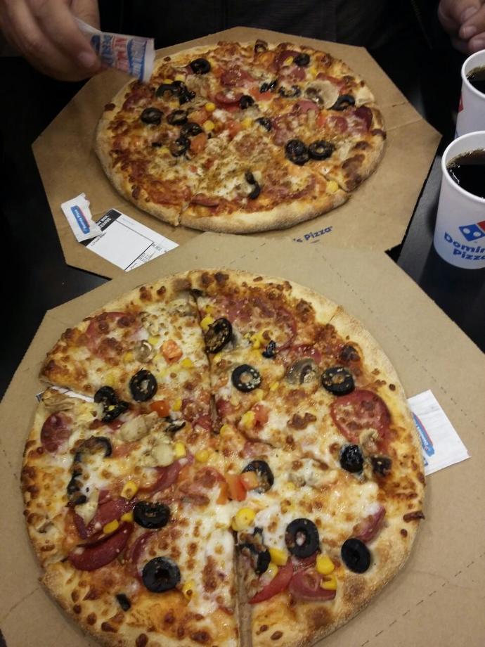 Fakirlerde pizza yer mi sizce?