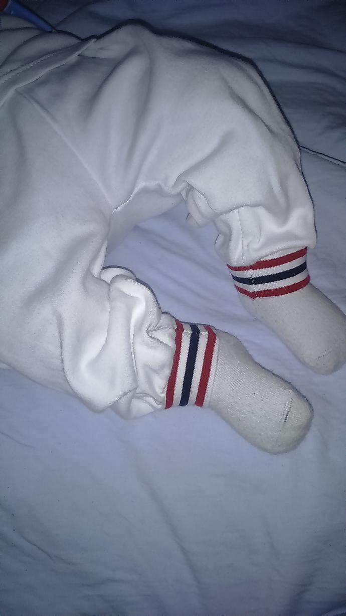 Oğluş uyudu sıra annesine geldi. İyi ve uyku dolu geceler demek yok mu bize?