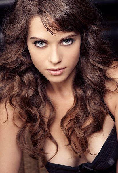 Rachel Mcadams,Rihanna,Fahriye Evcen,Natalie Portman,Lyndsy Fonseca... Sizce hangisi daha güzel kadın ?
