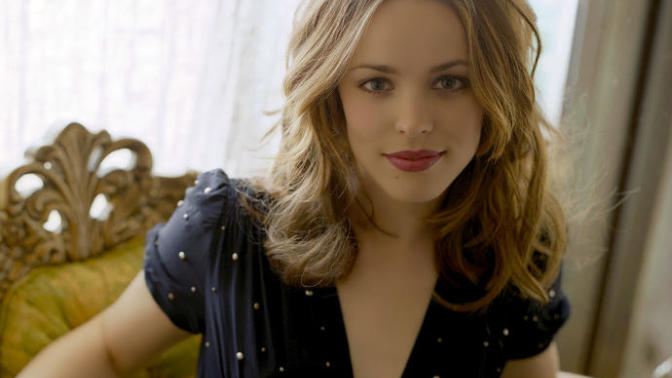 Rachel Mcadams, Rihanna, Fahriye Evcen, Natalie Portman, Lyndsy Fonseca... Sizce hangisi daha güzel kadın?