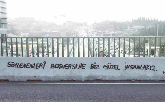 En yakın arkadaşınızın eski sevgilisiyle sevgili olur musunuz ??
