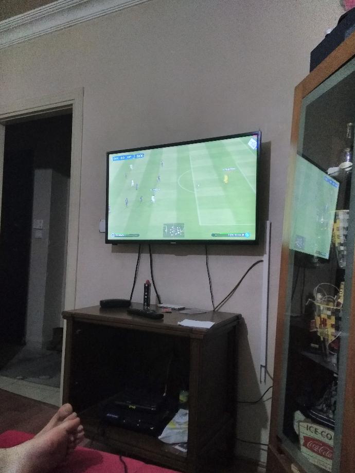 Pes oynayan kız başkadır demi ?