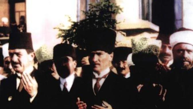 Mustafa Kemal Atatürk'ün 8 yaşında hafız olduğunu biliyor muydunuz?