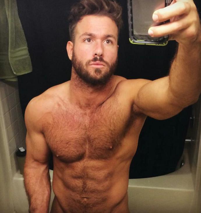 Porno yıldızı chad white' sizce de çok seksi ve yakışıklı değil mi yav😄😍?