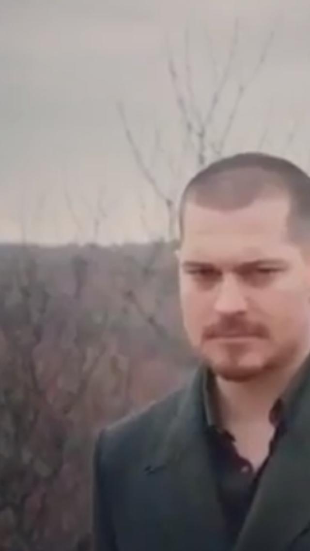 Çağatay ulusoy çok yakışıklı mı burak özçivit mi daha yakışıklı çağatay mı ?