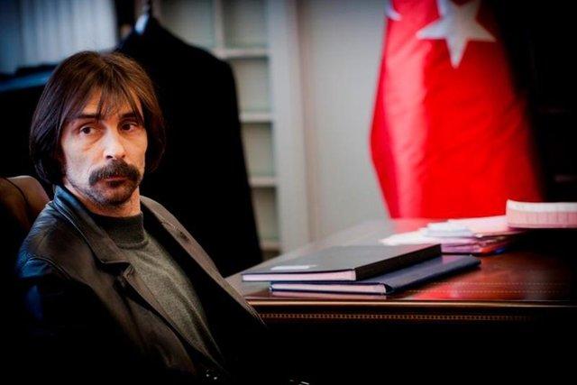 Erdal Beşikçioğlu mu Şevket Çoruh mu?
