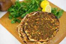Lahmacun mu? Kıymalı pide mi??