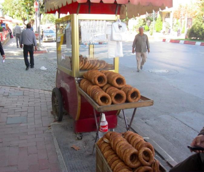 Size simit dolu bir simit arabası verip 