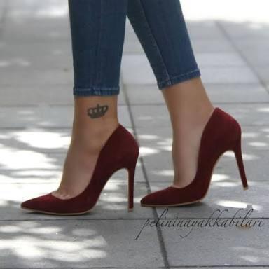 Sizce bir kadın stiletto giymeli mi ?👠👠👠👠👠?
