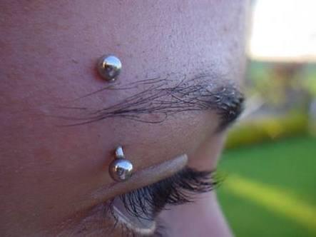 Kaş piercingi hakkında ne düşünüyorsunuz ?