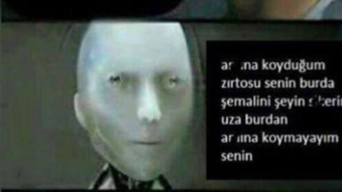 Sevgilime robot gibisin hiç eğlenceli değilsin dedim bana bunu attı yaptığı terbiyesizlik degilmi?