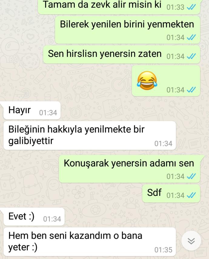 Kız arkadaşınıza oyun oynarken bilerek yenilir misiniz?