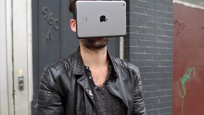 Bir yere gittiğinizde sizde cep telefonunuzu masaya ters mi koyuyorsunuz? Buna yapanlar hakkında ne düşünüyorsunuz?