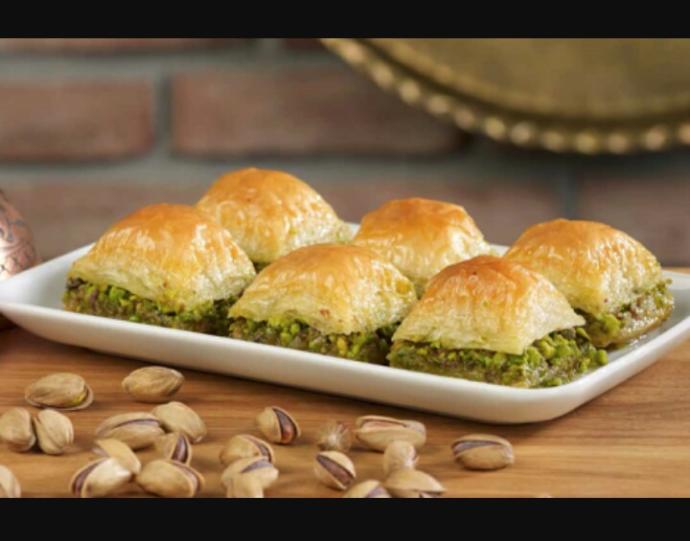 Sizce hangi baklava güzel  😂 ?
