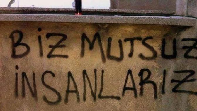 Belki ÖZLEDİM diyemem, SARILMAK istiyorum diyemem ama oturup yıllarca beklerim. 2 Saniye sarılmak için?