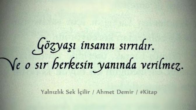 Sen hiç ağlarken biri gelince gözyaşlarını silip, gülümsemek zorunda kaldın mı?