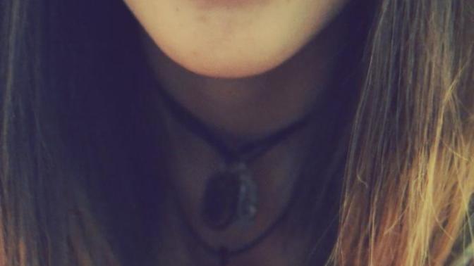 Sizce dil piercingi mi dudak altı piercingi mi?