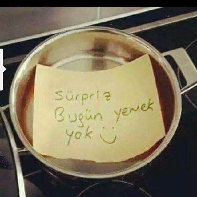 Eşiniz akşam yemeği için böyle bir süpriz yapsa ne yaparsınız 😅 ?