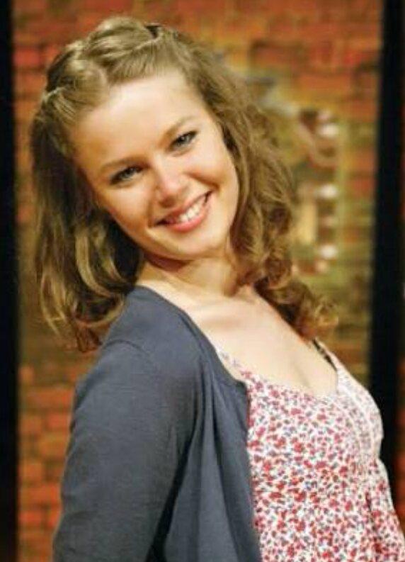 Burcu Biricik'i güzel buluyor musunuz?