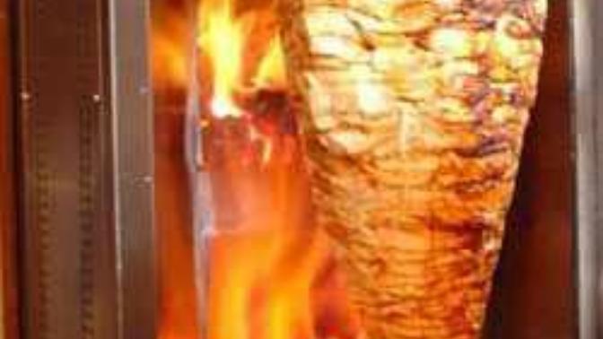 Tavuk Döner mi? Et Döner mi?