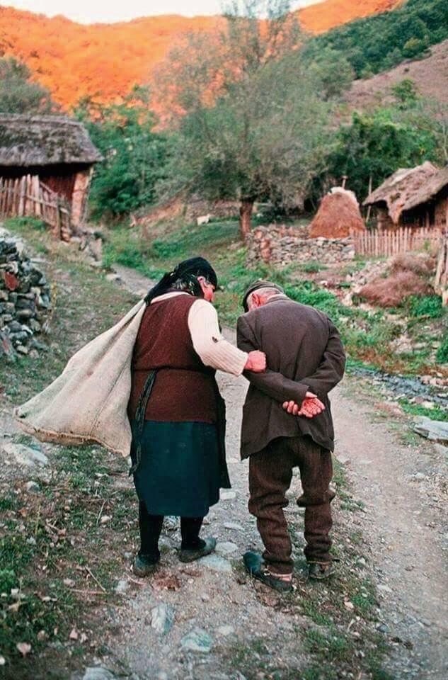 Sevgi diyorum ömürlük olmalı sizce?