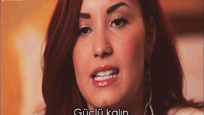 Sevdiğiniz insanı başkasına gülerken izlediniz mi hiç?