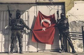 Sizce Özel Harekat Polislerimi daha havalı Yunus Polislerimi ve bide hangisi daha Kahraman ?