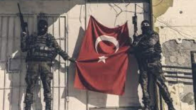 Sizce Özel Harekat Polislerimi daha havalı Yunus Polislerimi ve bide hangisi daha Kahraman?