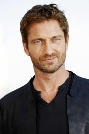 Gerard Butler sizce yakışıklı mı, beğeniyor musunuz?