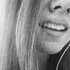 Sizce septum mu smiley piercing mi daha güzel?