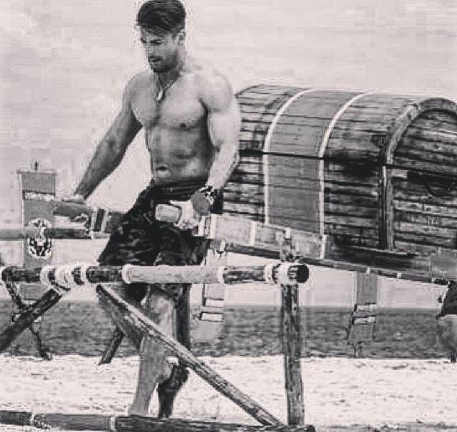 184 boy 64 kiloyum 15 kilo alsam bu adam gibi kalıplı olabilir miyim kemiklerim iri?