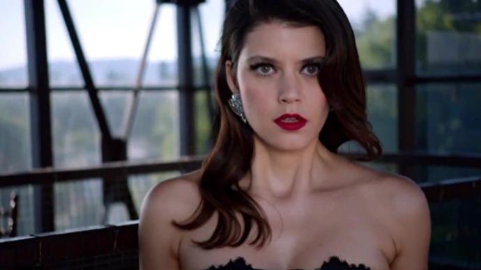 En Seksi Kadın Beren Saat! Siz de kendisini beğeniyor musunuz?