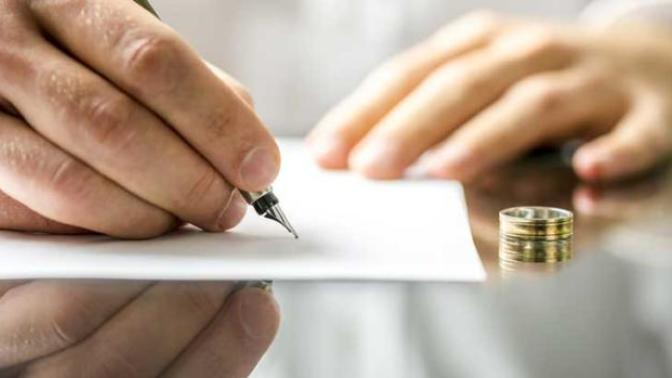 Evlenirken büyük heveslerle aldığınız eşyalarınızı, boşanmaya karar verdiğinizde paylaşırken nasıl davranırsınız?